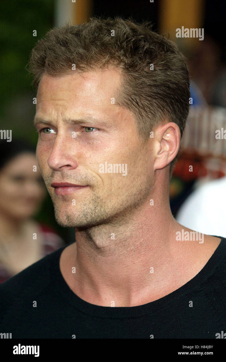 869x1390  Amazon.de: Der Til Schweiger Tatort: ​​Der Große Schmerz - режиссер -режиссер Ansehen | Главное видео