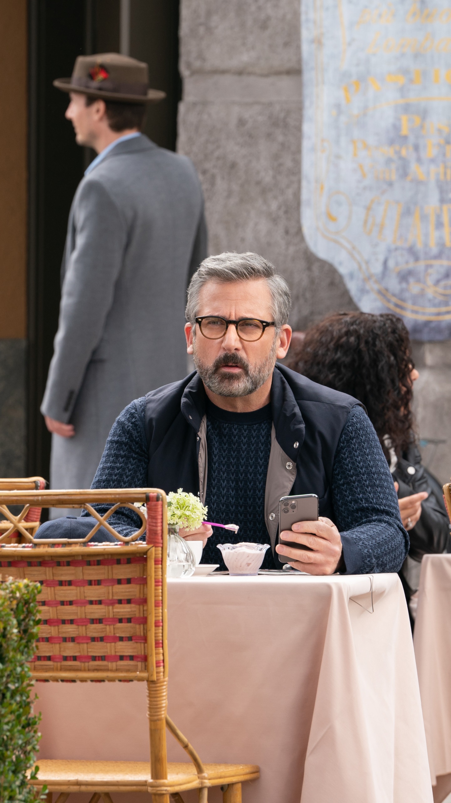 1440x2560  2048x2732 Eiza González и Steve Carell Movie Добро пожаловать на Marwen 2018 2048x2732 Резолюция обои, HD Movies 4K обои, изображения, фотографии и фон - обои.