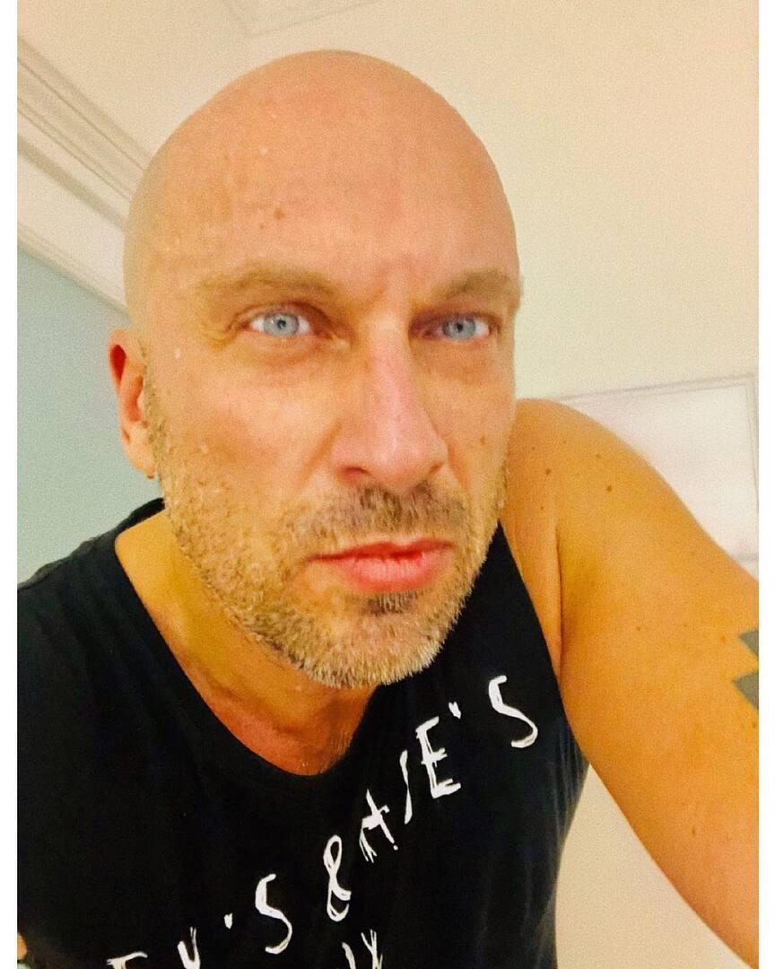 864x1080  Дмитрий Нагиев откровенно рассказал о личной жизни: «Любовь — это  растворение друг в друге» | Passion.ru