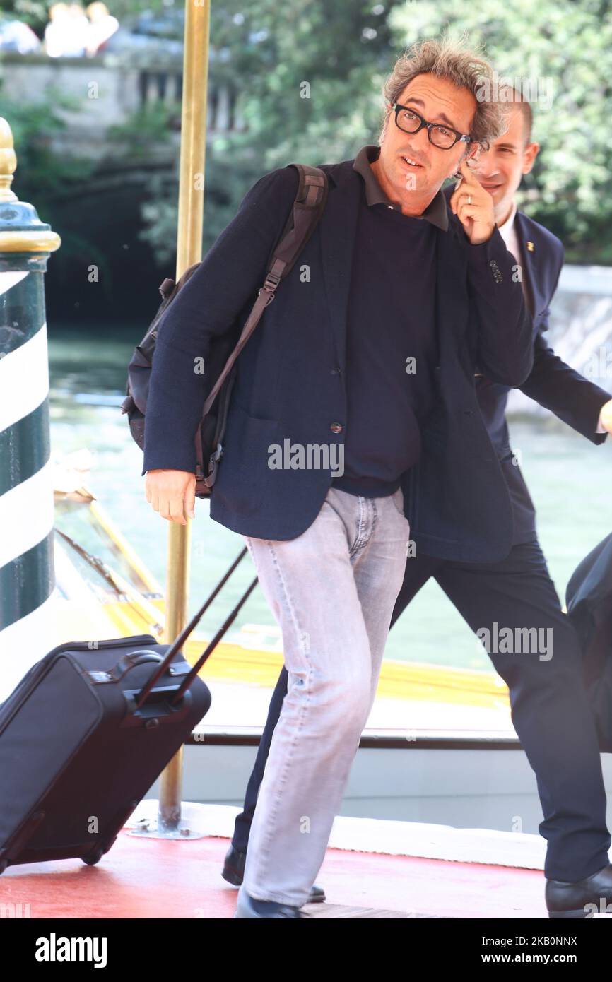 866x1390  Sorretinos HD обои | Pxfuel