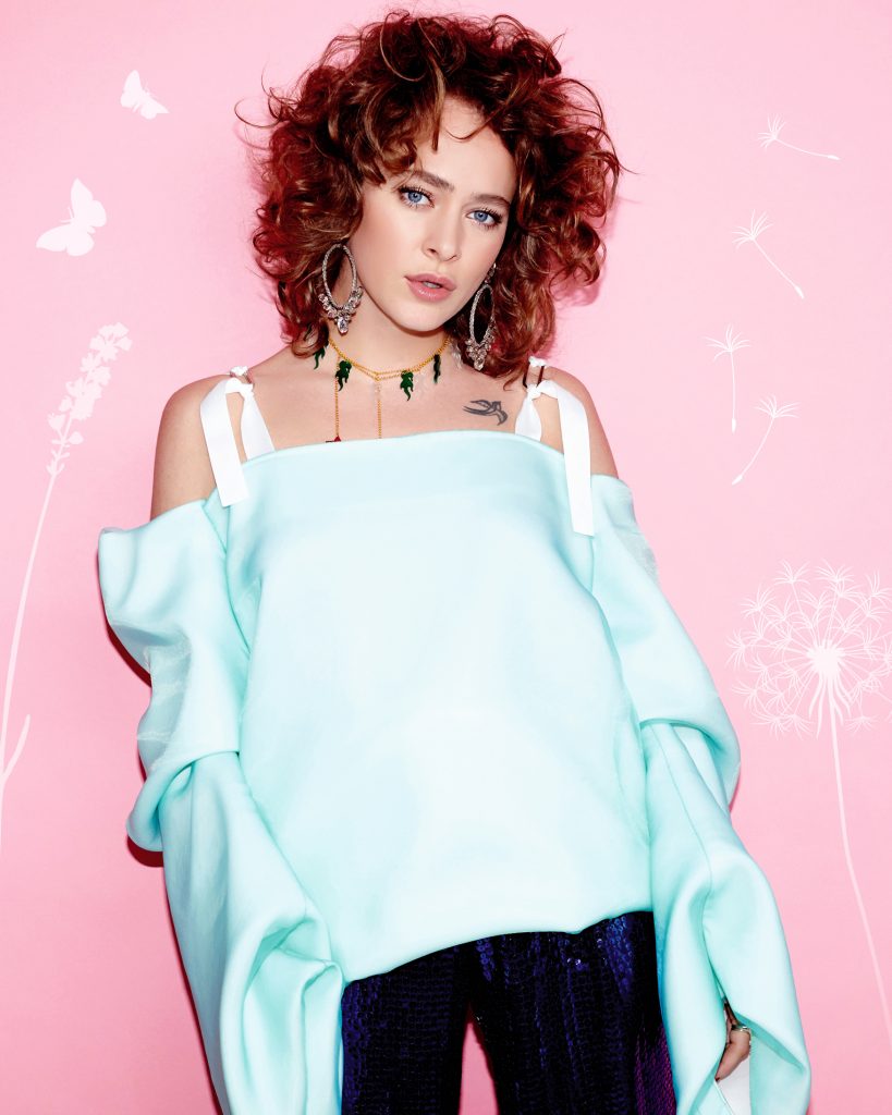 819x1024  Аглая Тарасова