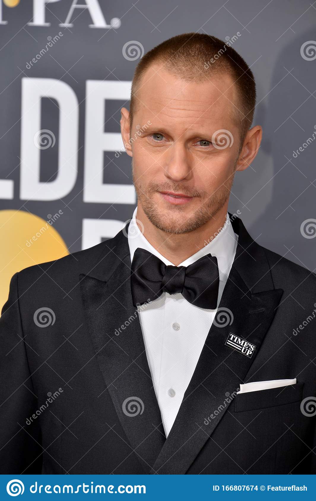 1065x1689  Александр Скарсгард Актер Обои 04014 - Балтана