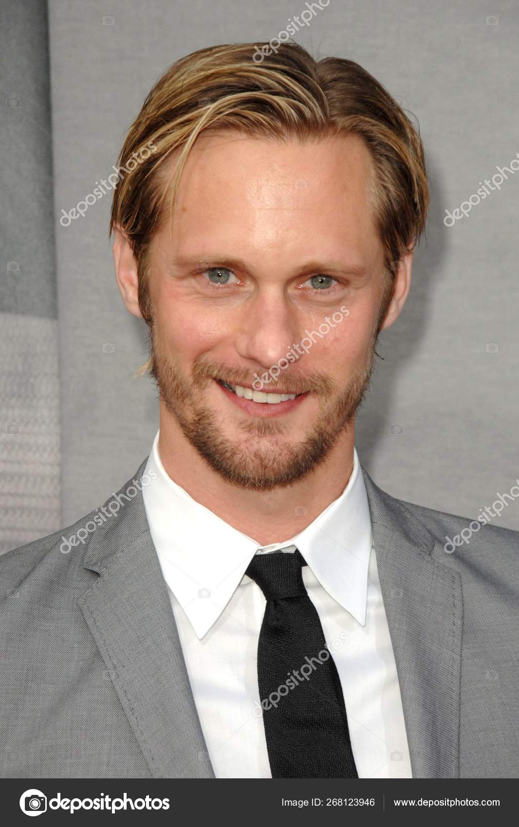 1066x1700  Александр Скарсгард изображение