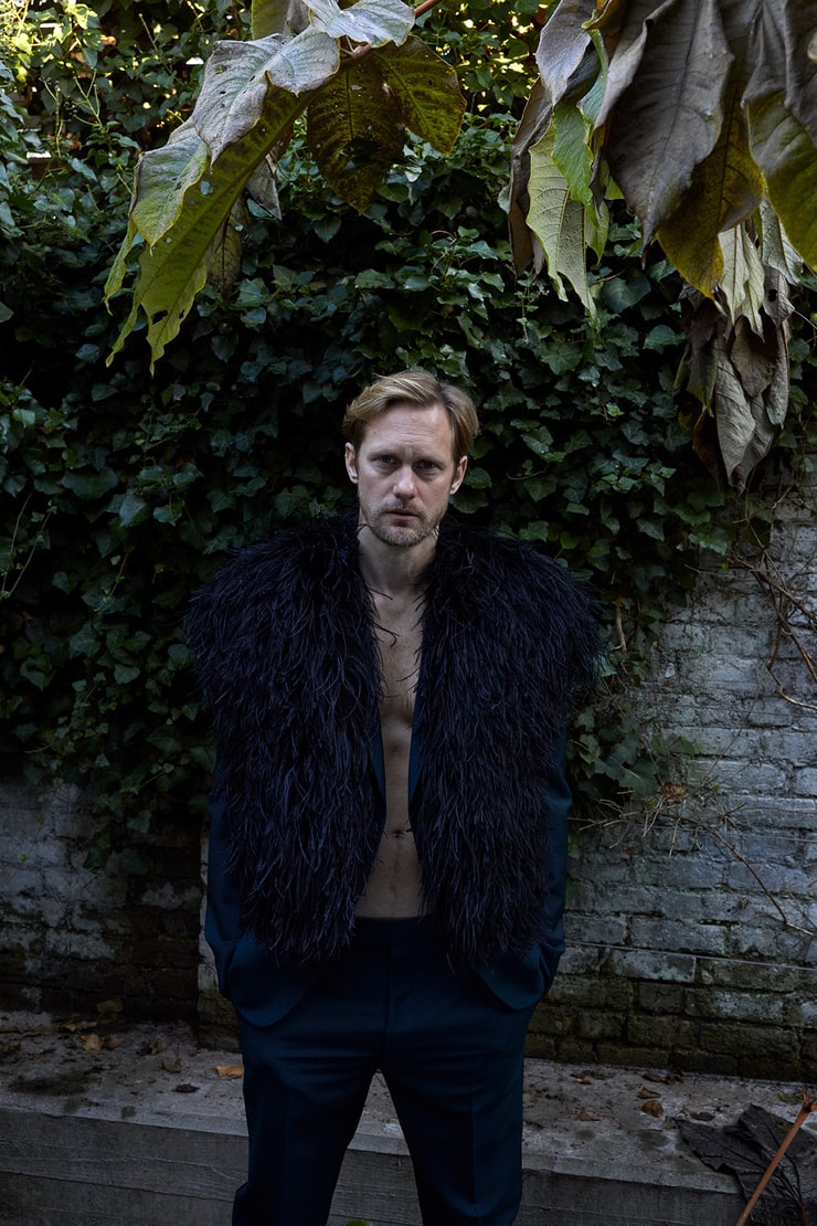 740x1110  Тарзан HD обои, фоны