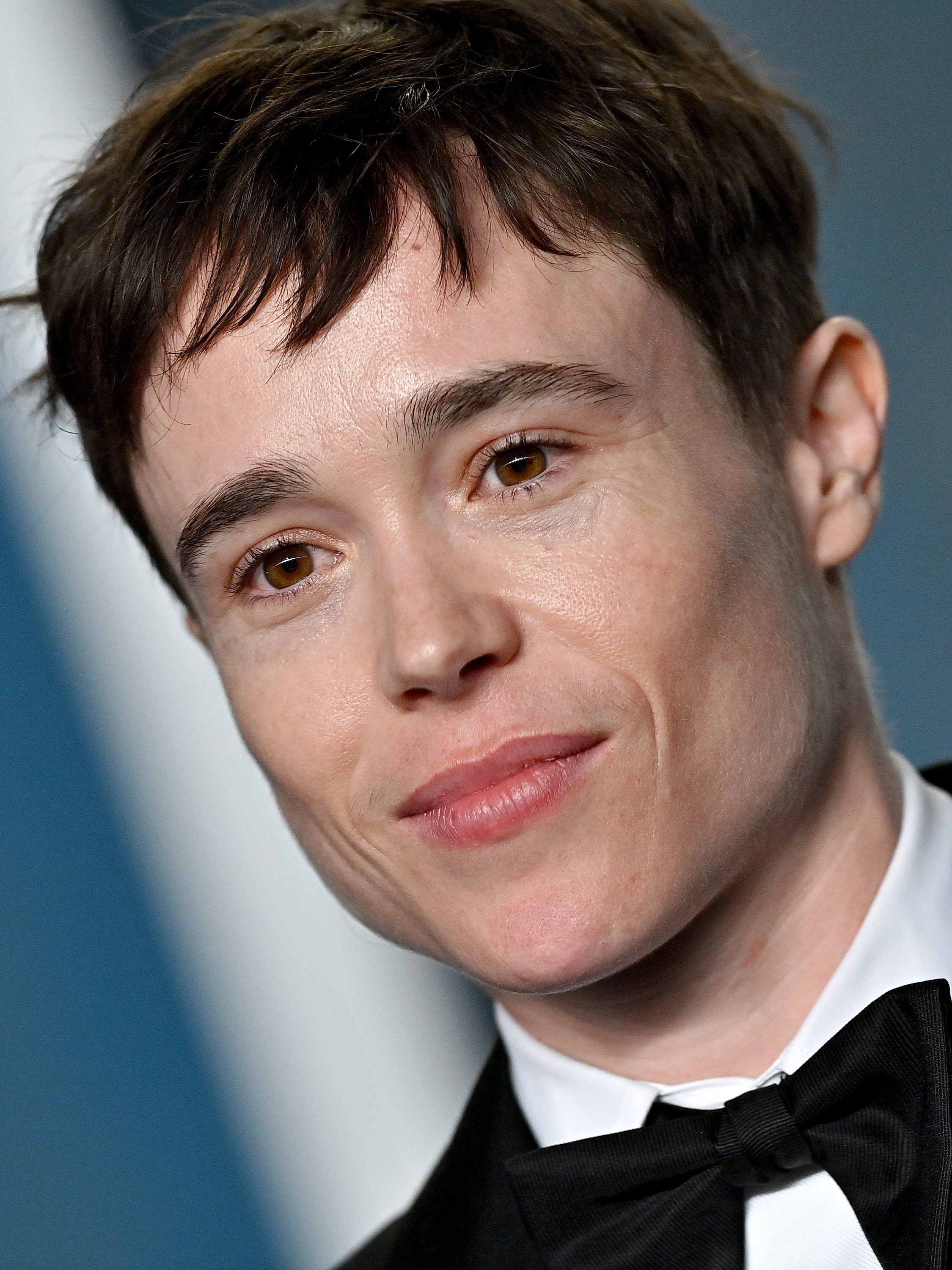 2250x3000  Эллиот Пейдж, звезда «Юнона» и «Академия зонтиков», выходит как трансгендер | Гламур