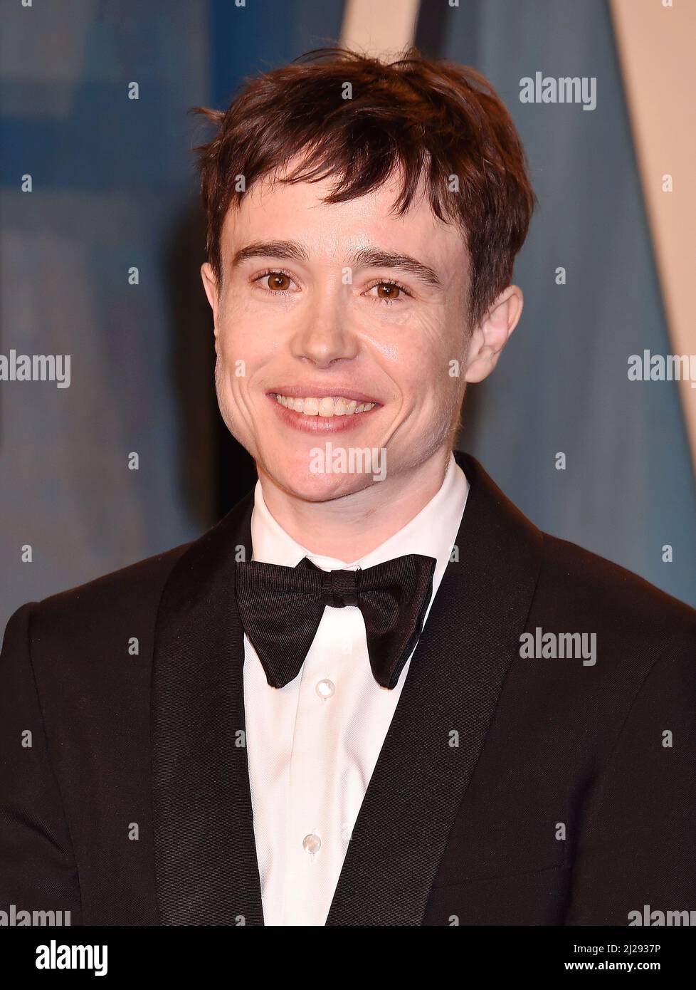 978x1390  Эллиот Пейдж: Дарум IST «Академия зонтика» Die Perfekte Serie Für Den Schauspieler | GQ Германия