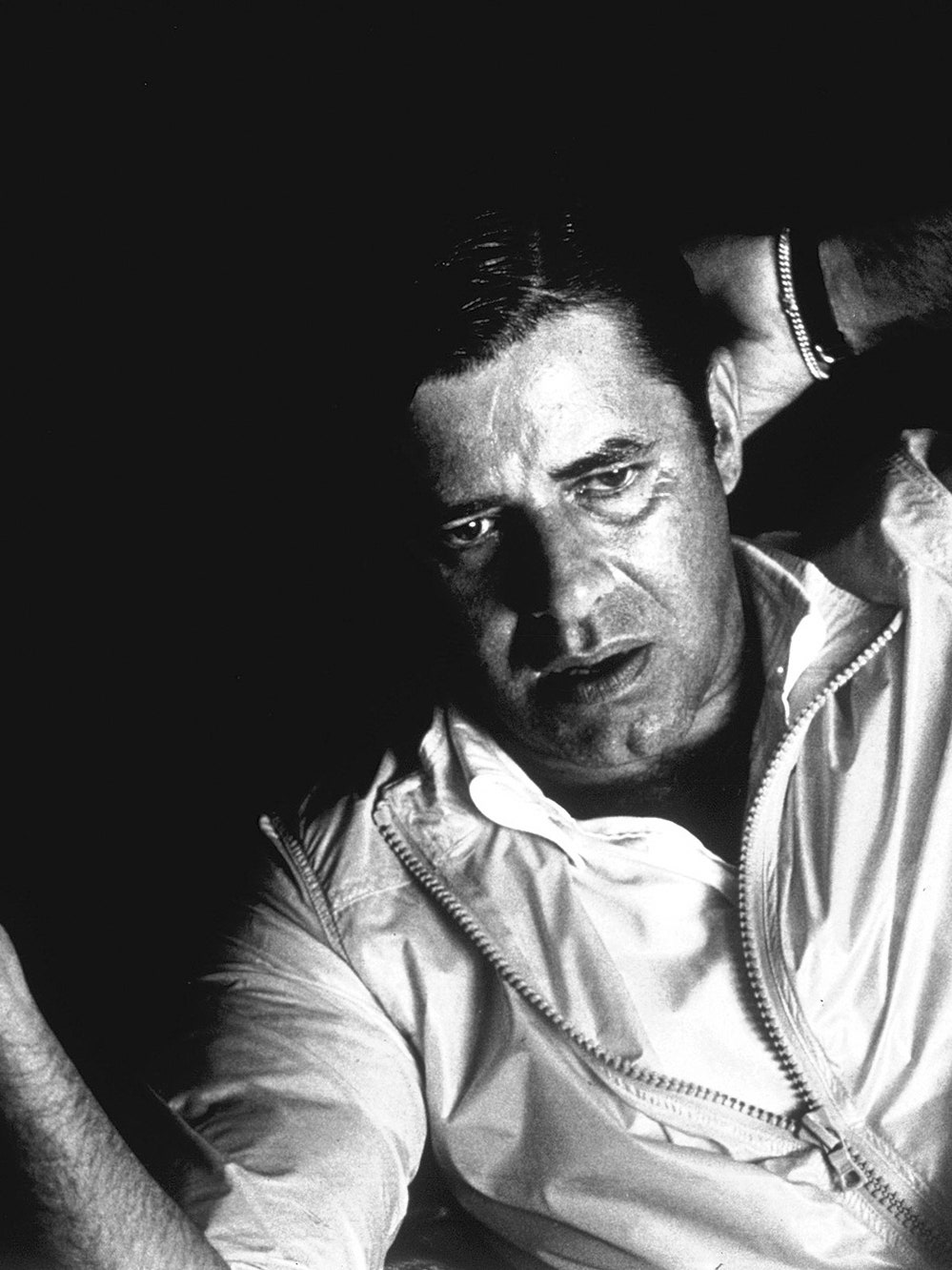 999x1332  Однажды в Голливуде \ ": Совэль Вахрит Стект Im Neuen Tarantino-Film | gq Germany