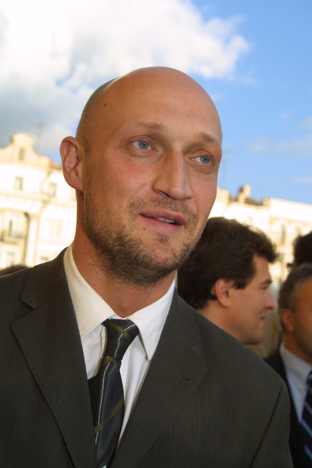 1000x1500  Гоша Куценко рассказал об огромных долгах: галерея кинозвезды