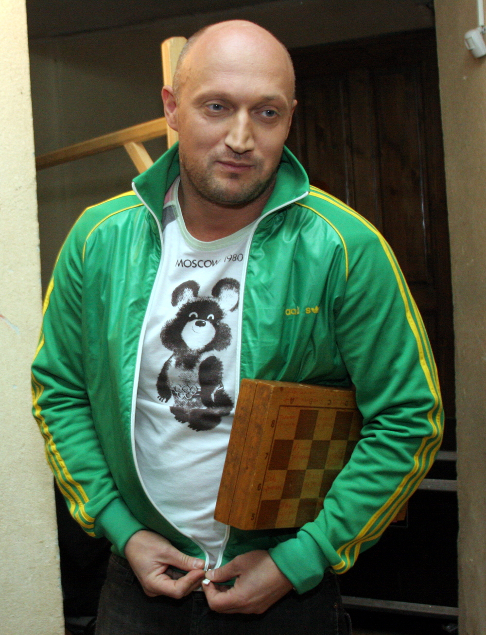 1000x1306  Гоша Куценко празднует 55-летие: галерея звезды российского кино