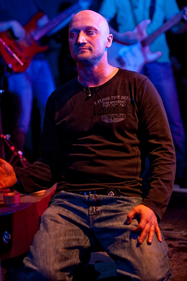 760x1141  Фото с концертов в клубе «16 Тонн»