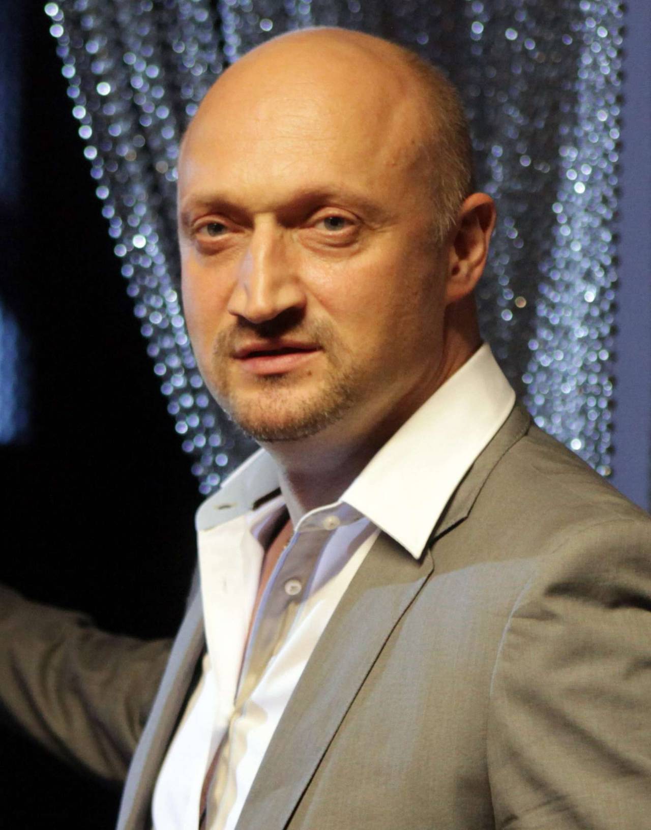 1280x1632  Сколько лет Георгию Куценко? Какой знак зодиака?