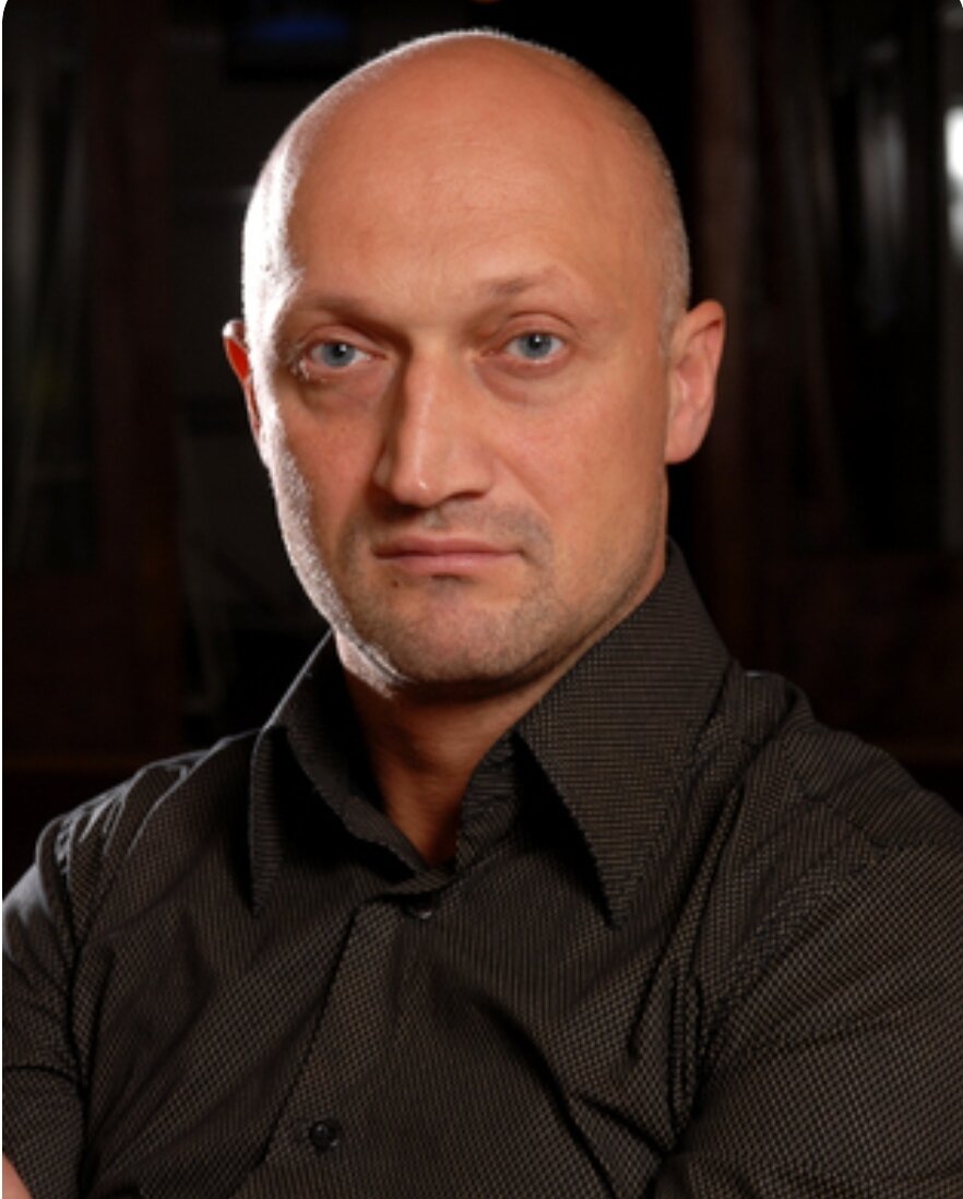 882x1098  Посмотрите на меня – я же не само перевоплощение, не Машков и не Миронов\".  Актёр Гоша Куценко | Журнал не о платьях | Дзен