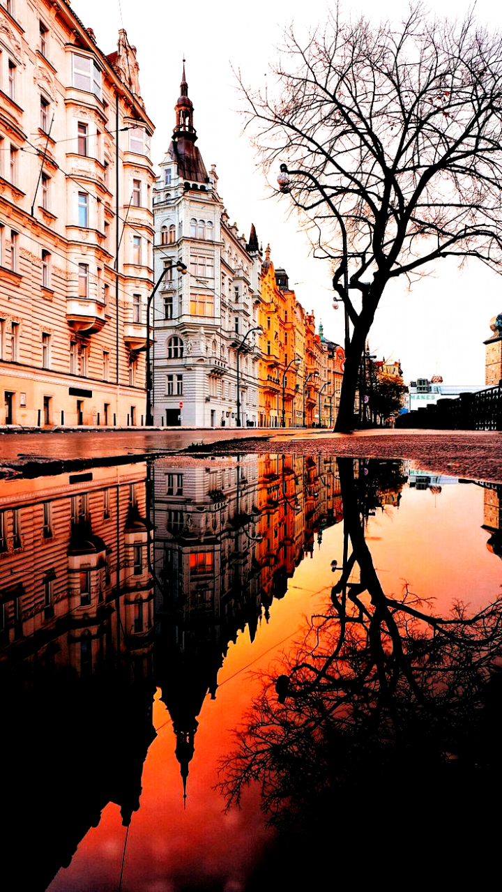 720x1279  Prague Чехия # обои минималисты в 2020 году | Пейзаж Красивые обои Прага чешская республика