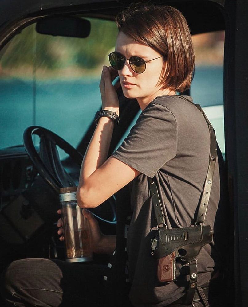 807x1000  Паулина Андреева вернулась к роли детектива: брутальные образы  красавицы-актрисы