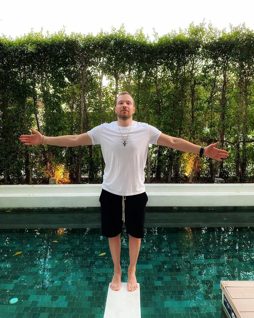 1000x1250  Возлюбленная Алексея Чадова Лейсан намекнула на беременность: совместные  фото