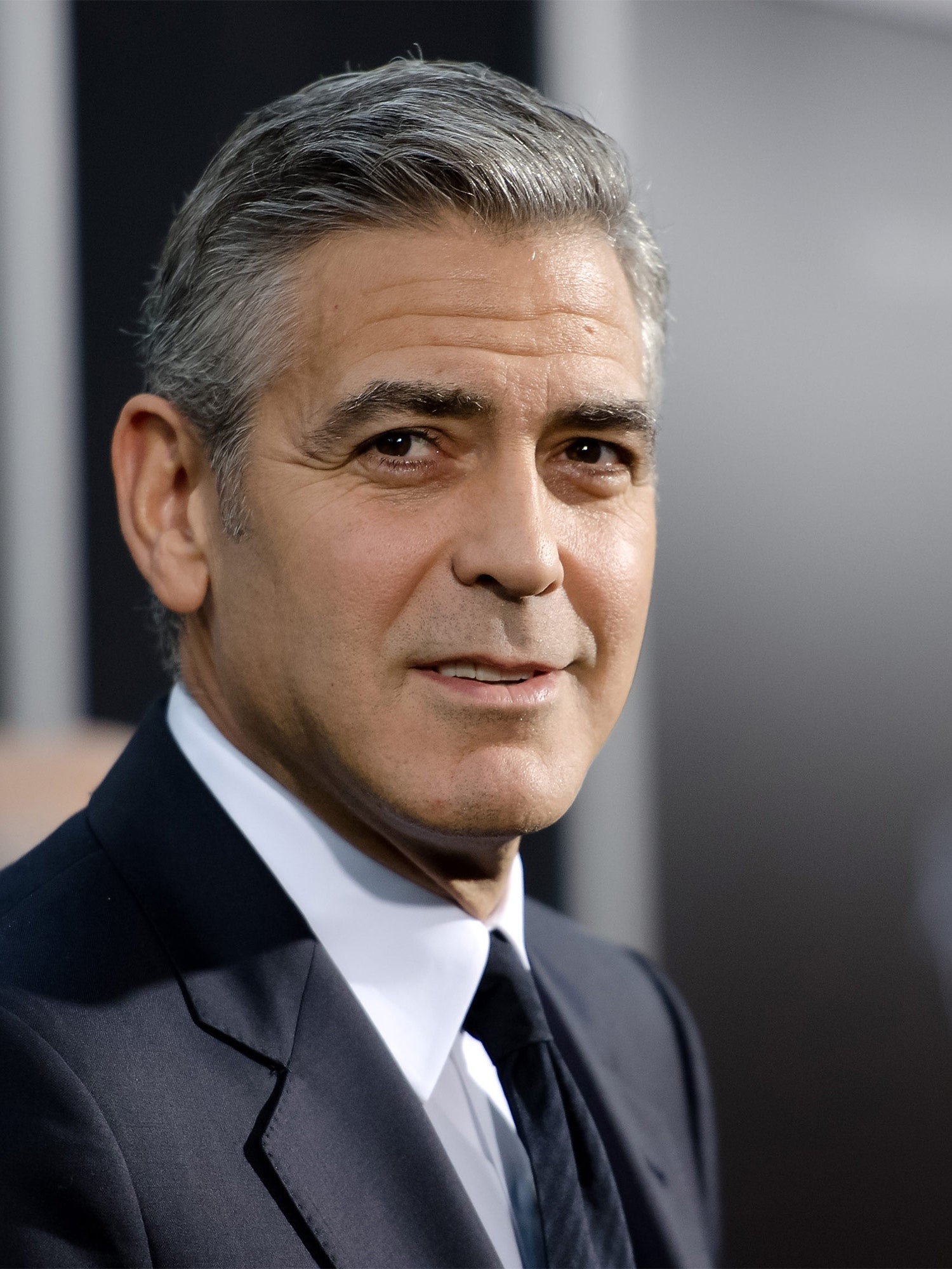 1500x2000  Бесплатно скачать Джордж Клуни, этот человек становится лучше с Age Cassome [1303x2240] для вашего рабочего стола, Mobile \ U0026 Tablet | Исследуйте 55+ Джордж Клуни GQ обои | Джордж Клуни Обои, Джордж Клуни