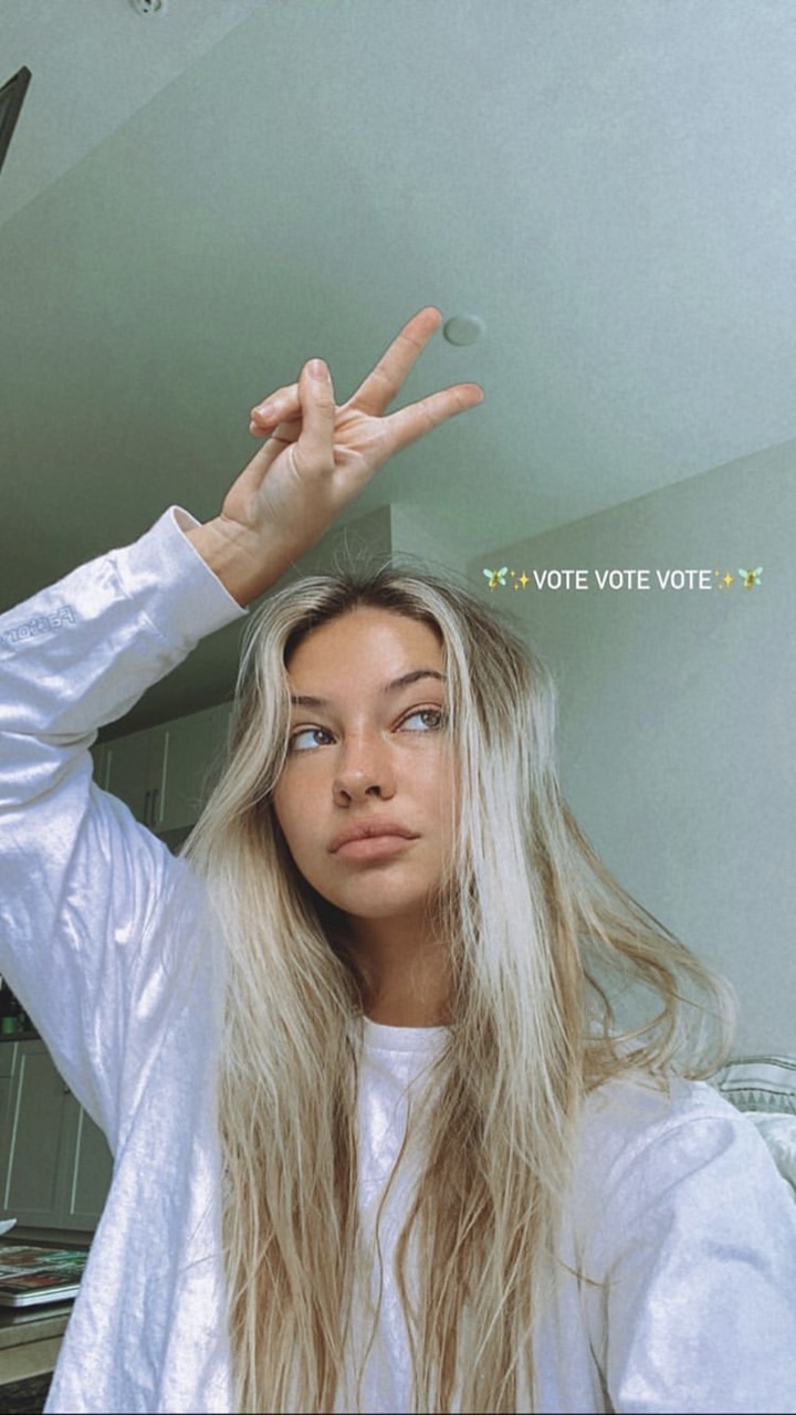 720x1280  Актриса Мадлен Клин говорит о творческом направлении и подлинности на внешних банках Netflix - V Magazine