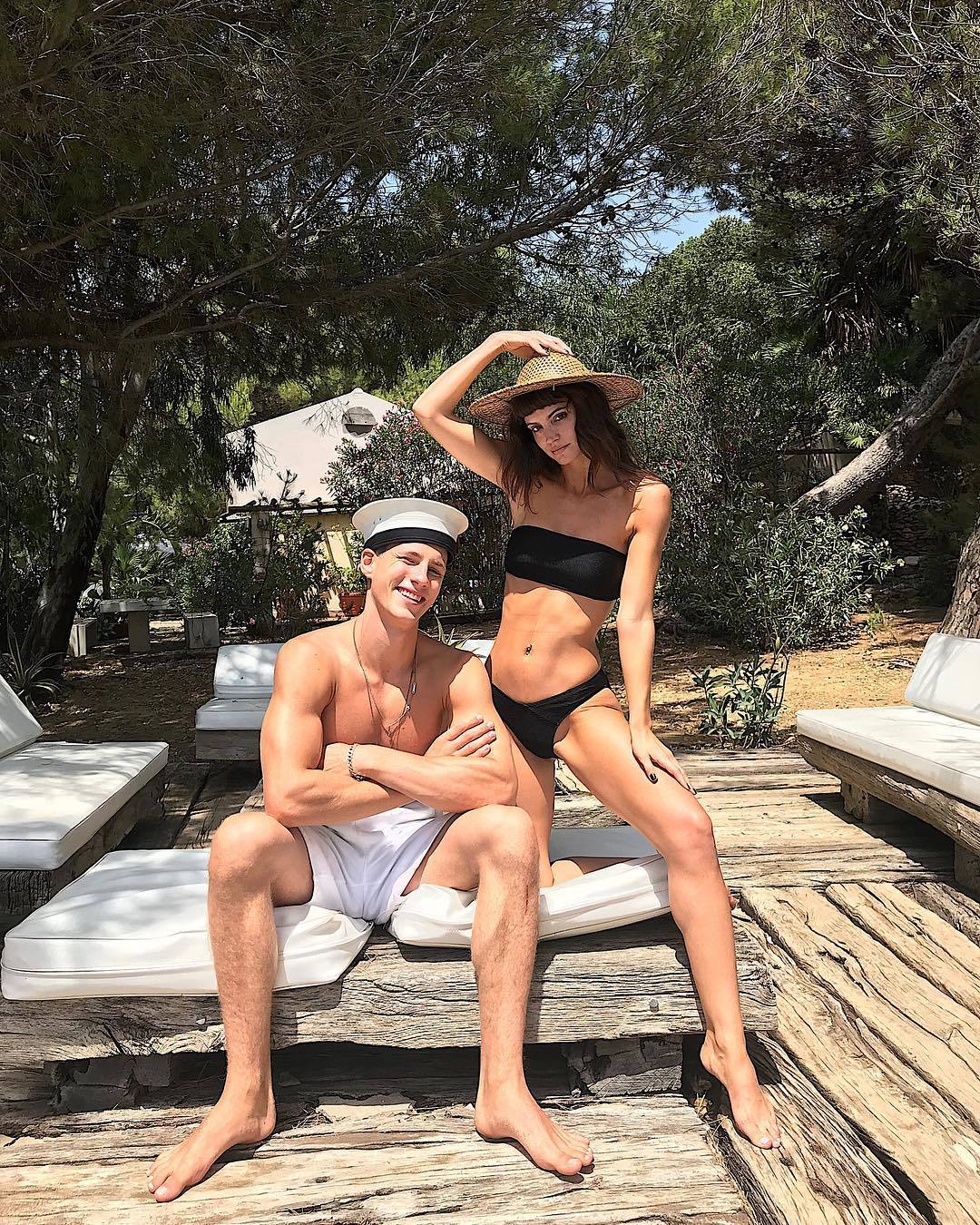 1080x1350  Charlbi Dean Hi -Res stock Photography и Images - Alamy