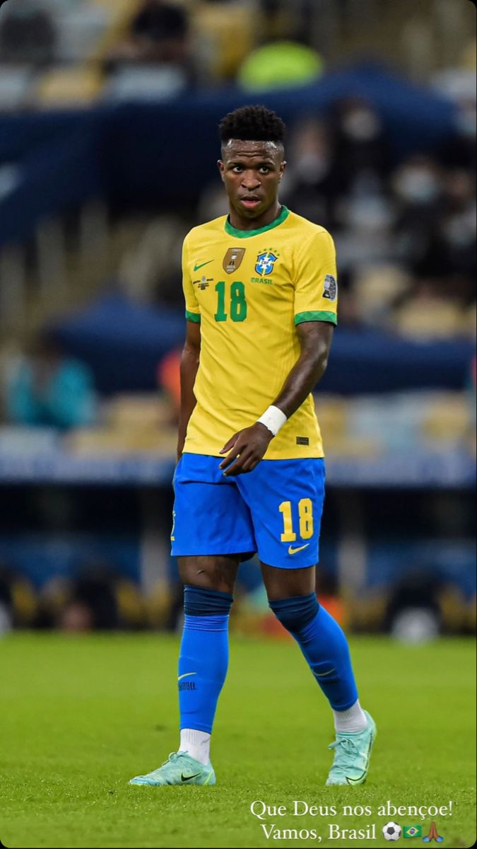 675x1200  🟦🟨vinicius jr🟨🟦 | Vinicius JR, Copa Do Mundo, Fotografia de futebol