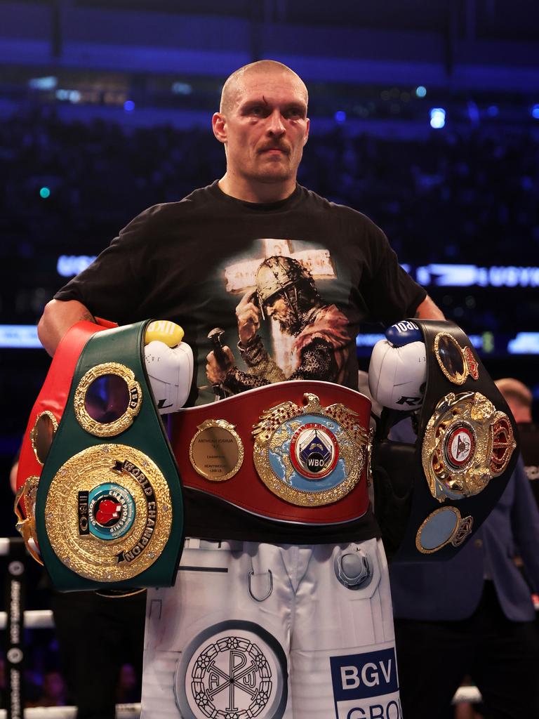 768x1024  Moskwa, Russland 20180721. Oleksandr Usyk (Украина) Gewann Das Spiel Gegen Murat Gassiev (Russland) IM Finale Des World Boxing Super Series (WBSS) Boxturniers. Foto: berit roald / ntb scanpi stockfotografie - alamy