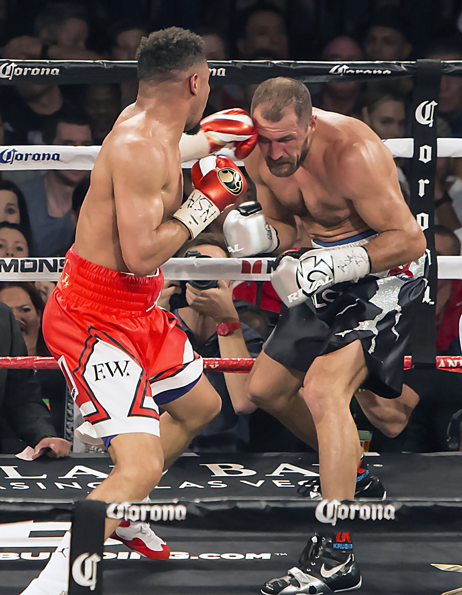 Сергей Ковалев обои на телефон