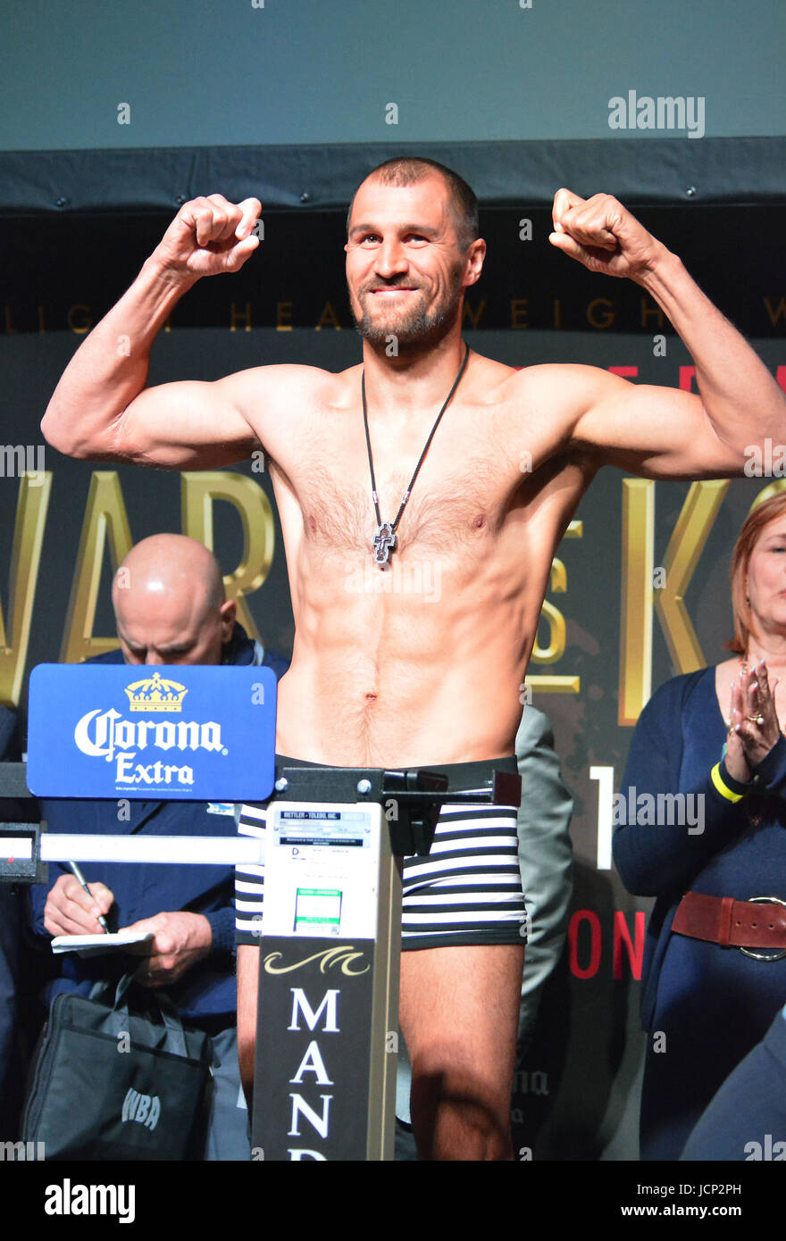 880x1390  Бернард Хопкинс и HD обои | Pxfuel