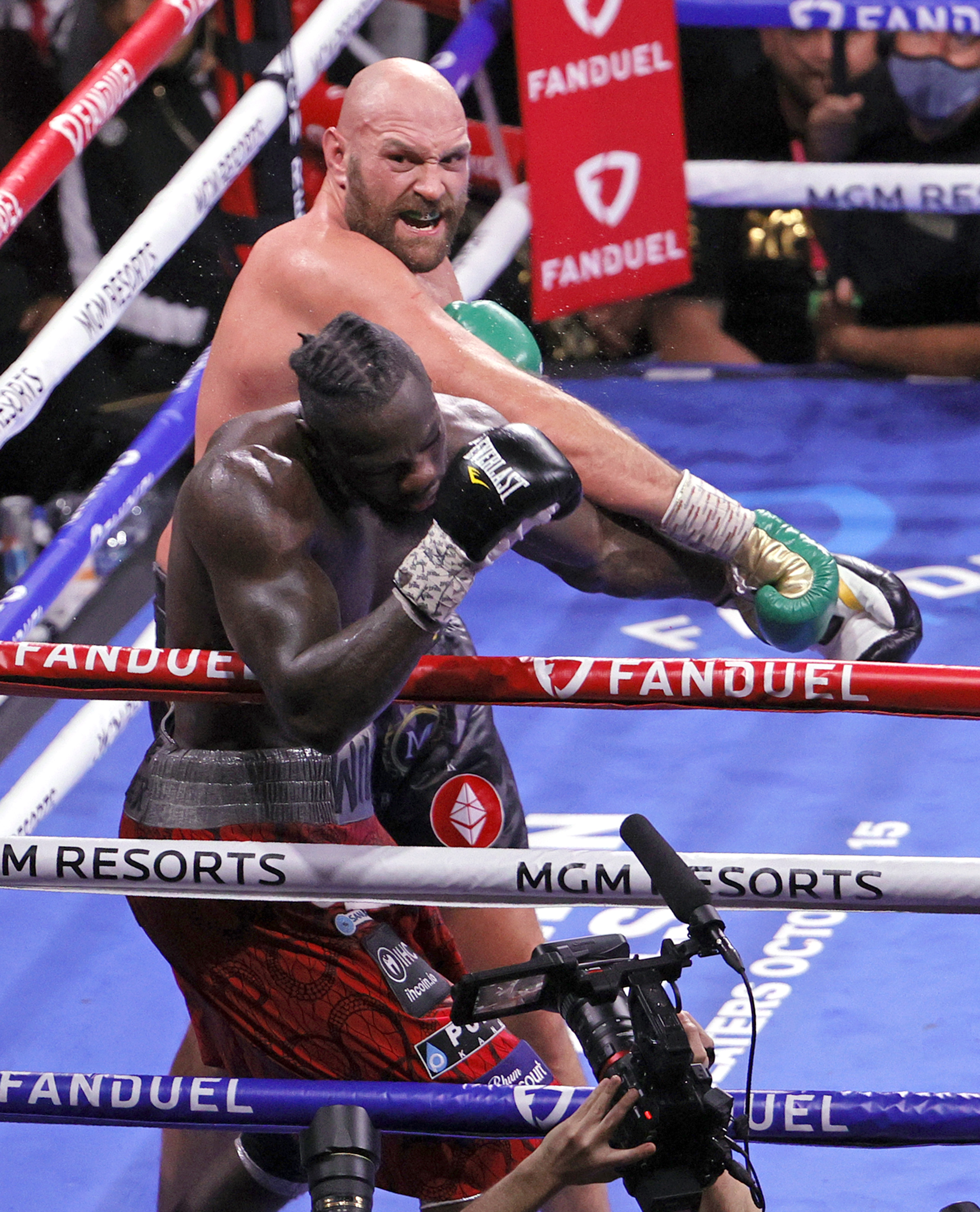 2632x3256  Цыганский царь Тайсон Фьюрис самые противоречивые моменты