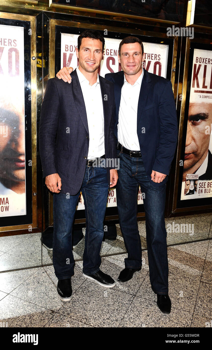 842x1390  Витали и Владимир Кличко обещайте бороться за Украину