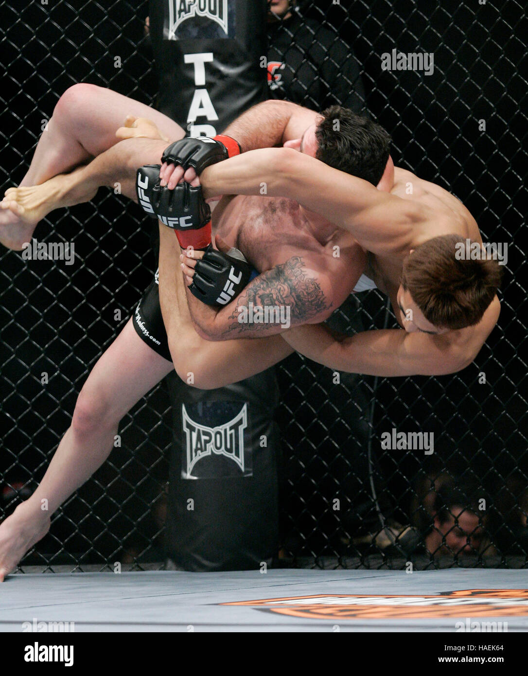 1086x1390  Стр. 3 | Fit Hairy Man Images - скачать бесплатно на Freepik