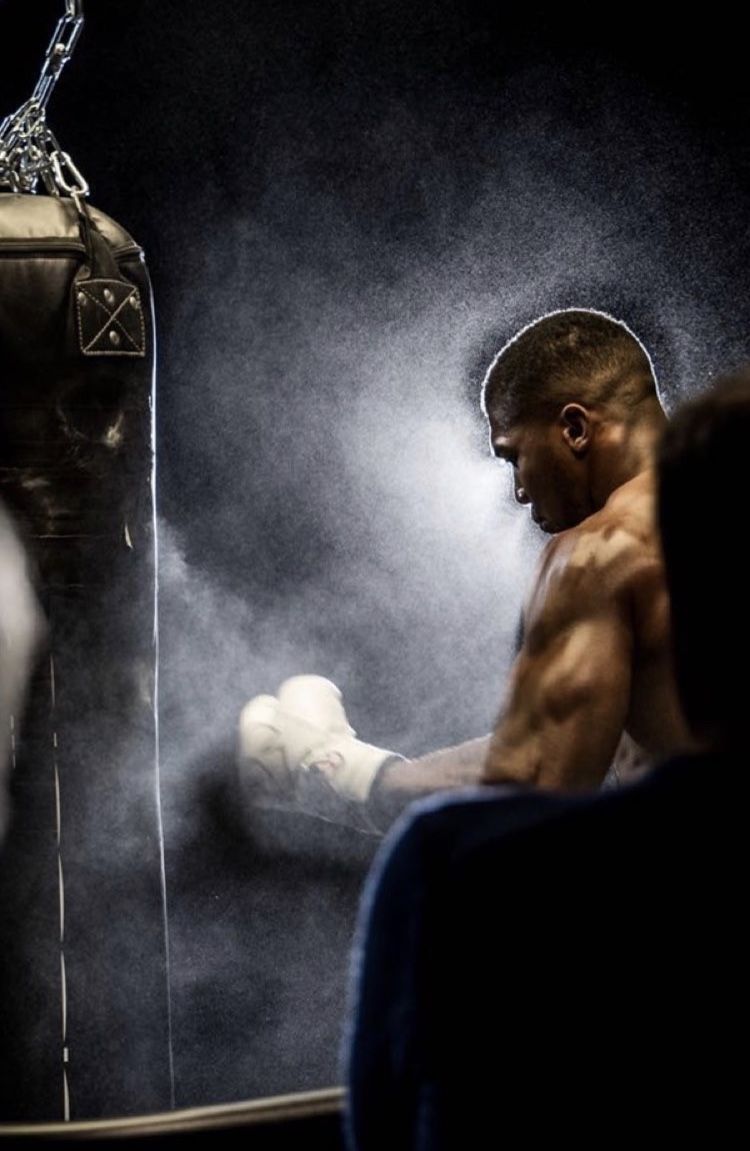 750x1151  Энтони Джошуа Фейерт ден Зиг über Carlos Takam -fotos und -bildmaterial в Hoher auflösung -Alamy