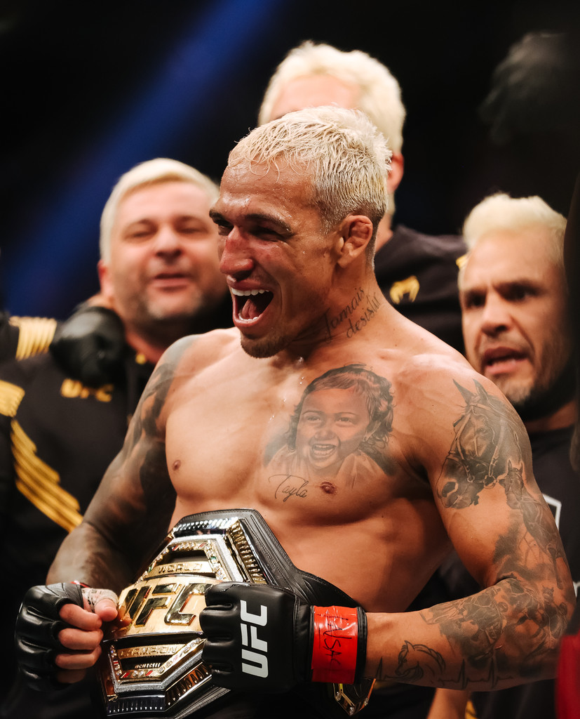 827x1024  Как Чарльз Оливейра победил шансы бороться за титул UFC: «Он, возможно, больше никогда не ходит» - MMA Fighting