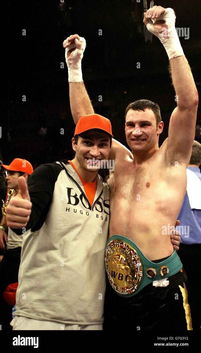 791x1390  Wladimir и Vitali Klitschko Banque de Photographies et D'Image à Haute Résolution - Alamy