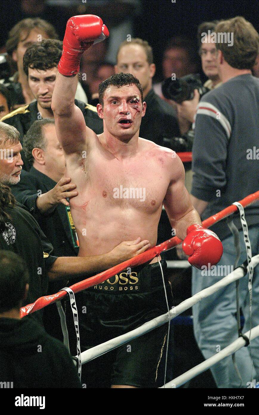 869x1390  Обучение для 5 -го Октоберта! | Спорт, Витали Кличко, борьба сумо