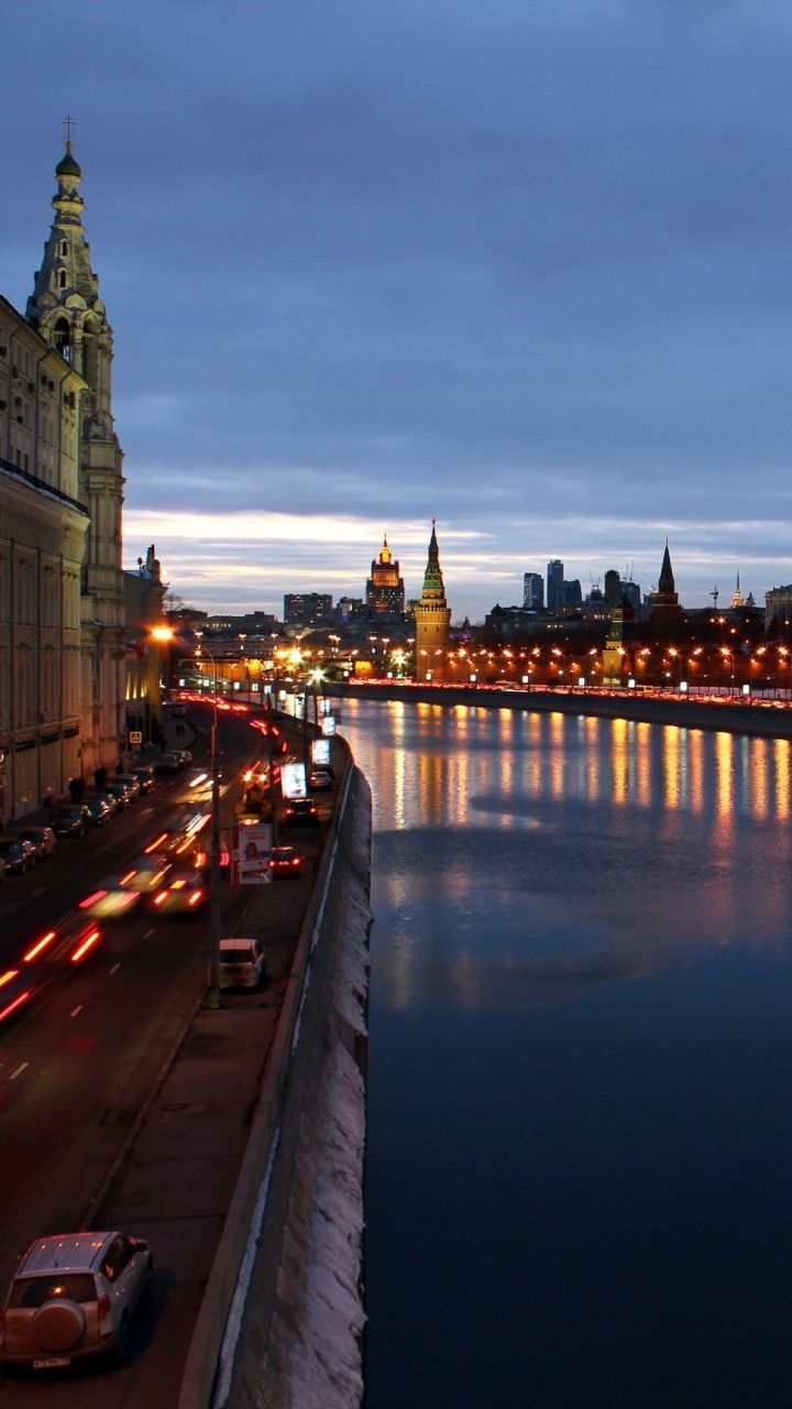 720x1280   Скачать обои 720x1280 ночь москва россия архангельский собор благовещенский собор государственный кремлёвский дворец… | Кремлевский дворец Россия Собор 