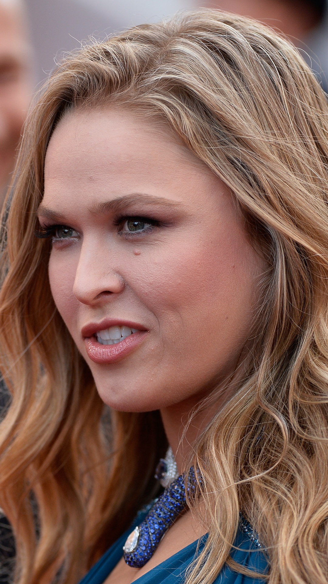 1080x1920  Ronda Rousey Espn 照片 Hot 图片 清晰度 电视 电视 图片 从 garvin-32 |照片 图像 图像