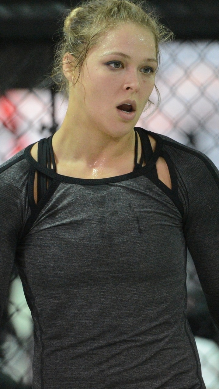 720x1280  Шарлотта Флэр против Ронды Рауси Чиновник WrestleMania 38 - Won/F4W - WWE News, Pro Wrestling News, Result