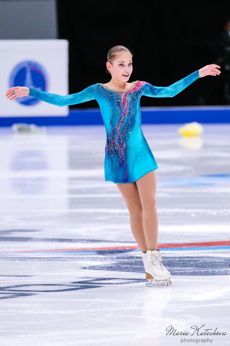800x1200  Турин, Италия. 7 декабря 2019 г. Алена Косторайя из России соревнуются во время бесплатного катания на женских катаниях на Гран -при ISU фигурного катания. Финал 2019 года в Турине, Италия, 7 декабря 2019 г.