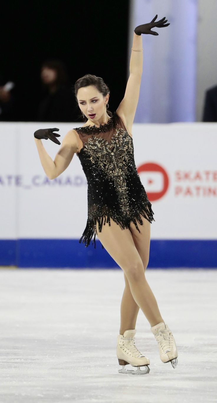 736x1369  Elizaveta Tuktamysheva aus Russland tritt im damen-kurzprogramm während der isu-weltmeisterschaft im eiskunstlauf в Шанхае Am 26. März 2015 An. Reuters/Carlos Barria Stockfotografie - Alamy