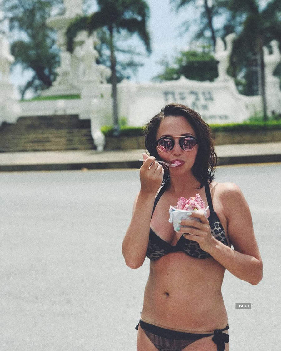 900x1125  Элизавета Туктамишева (RUS), 13 апреля 2013 г. - Фигура Скалы: Чемпионат по фигурному катаниям по фигурку по фигурному катаниям ISU World Team, Япония. (Фото от Aflo Sport Stock Photo - Alamy