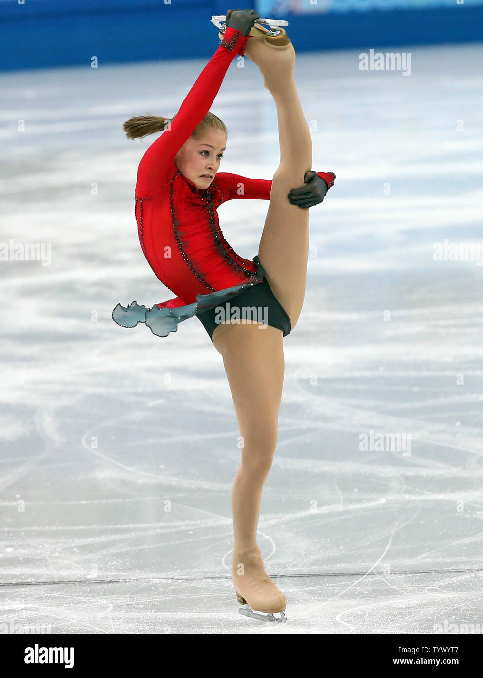 991x1390  Фотографические доказательства того, что фигурист -фигурист -феномена России - это крендель человека | Для победы