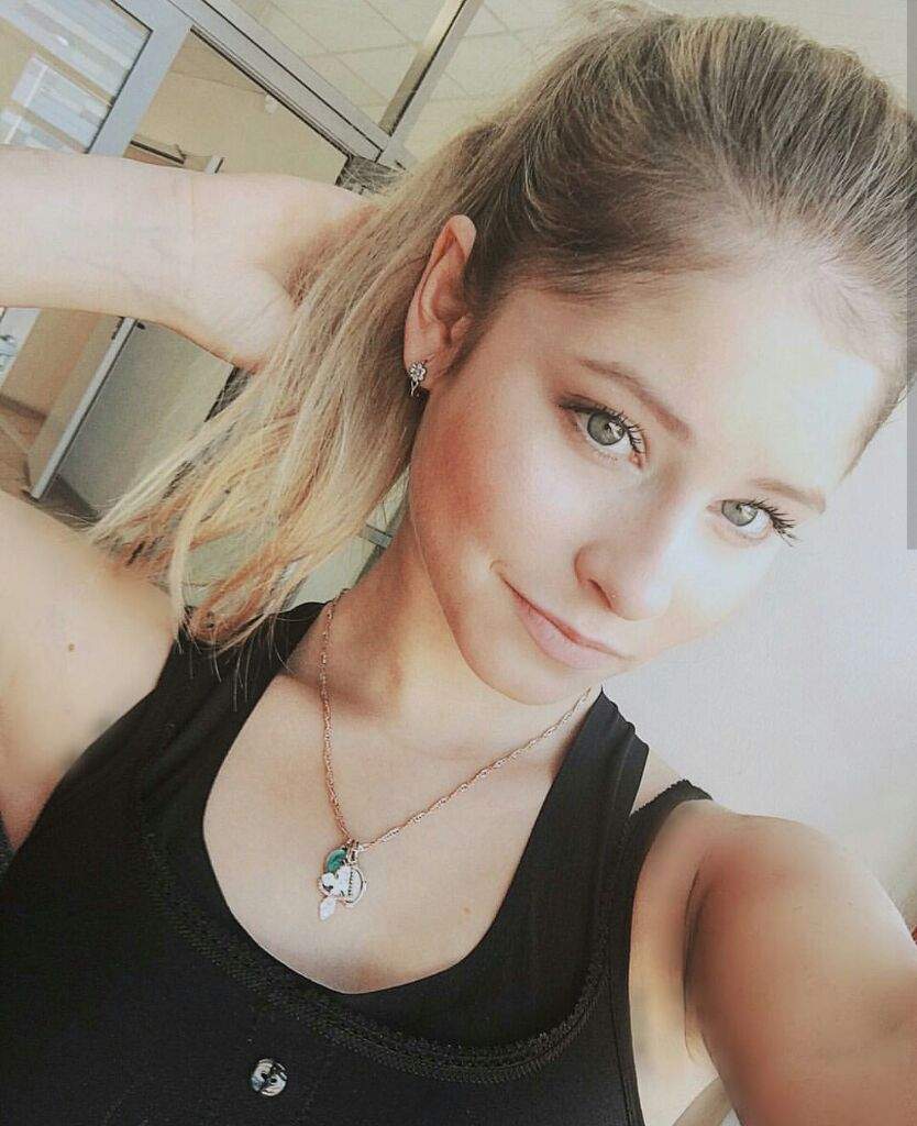 834x1024  Королева Юна Ким ведет после потрясающей короткой программы на Олимпийских играх в Сочи: фото 645279 | 2014 Sochi Winter Olympics, Аделина Сотникова, Каролина Косттнер, Мао Асада, Юлия Липницкая, Юна Ким Pictures | Просто Джаред младший