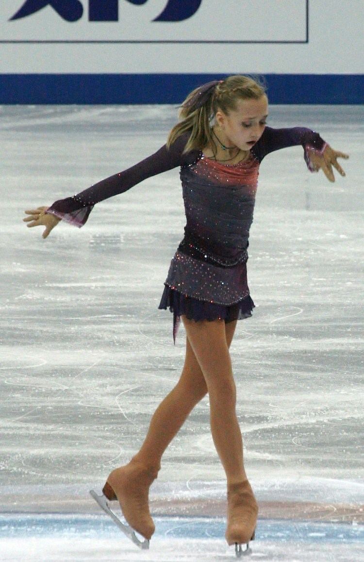 750x1157  Золото в положении, чтобы выиграть 1 -й титул мира по женскому мировому американцу в десятилетию | Комо