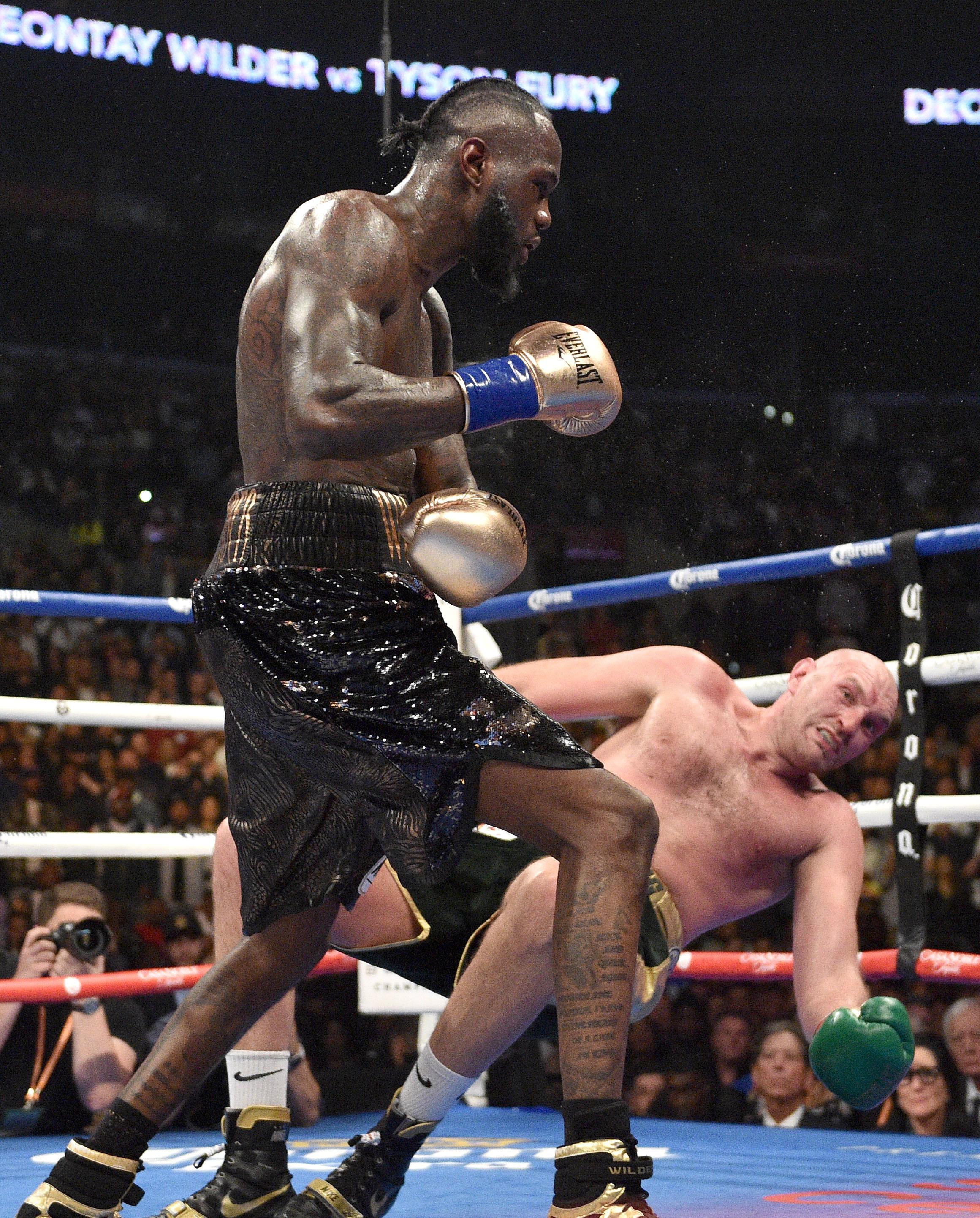 2321x2885  Wilder v Fury | Боксерские плакаты, Tyson Fury, Boxing Images