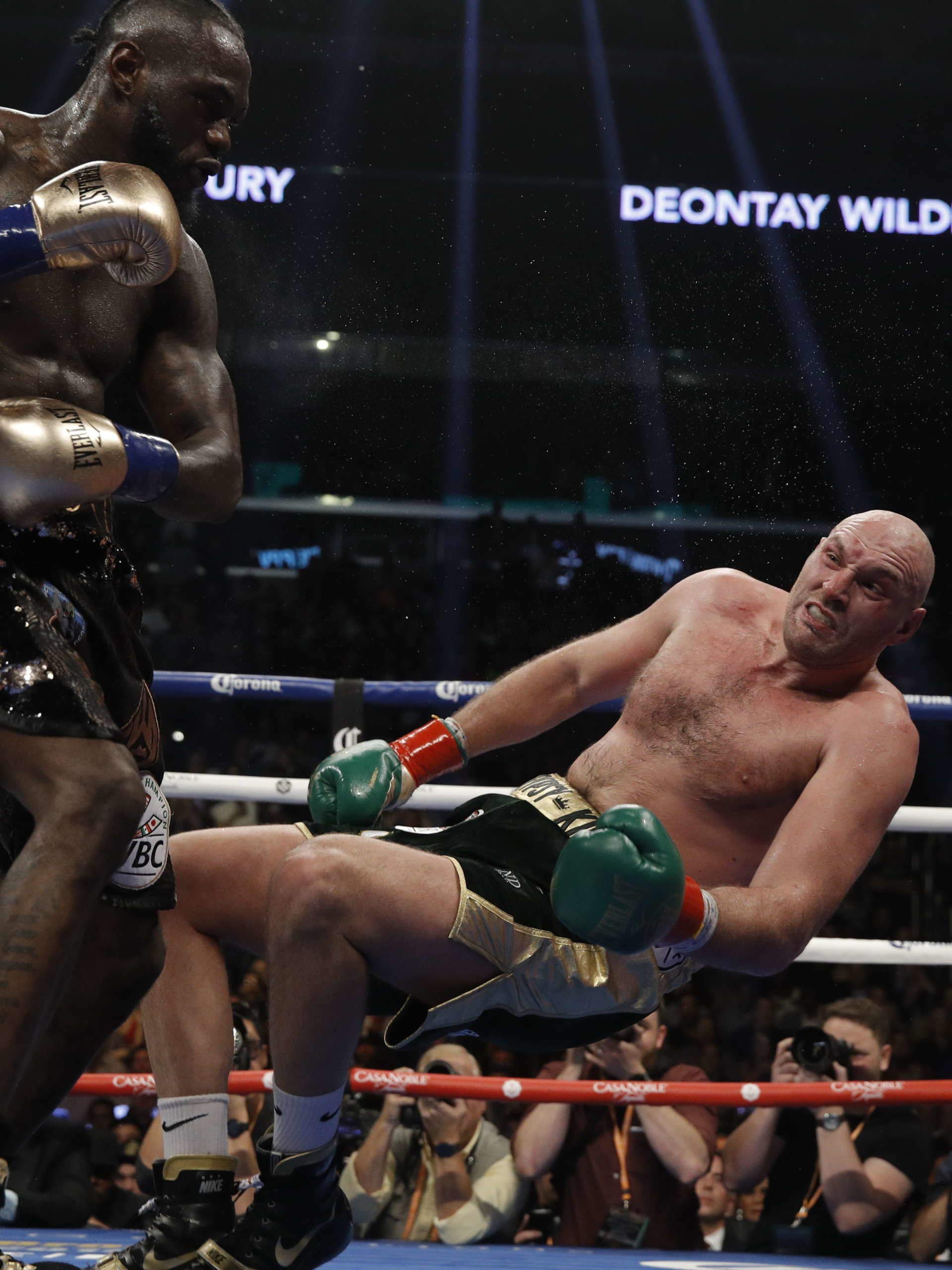 1920x2560  Тайсон Фьюри выступает против Deontay Wilder, чтобы доказать, что он «величайший тяжеловес в моей эпохе»