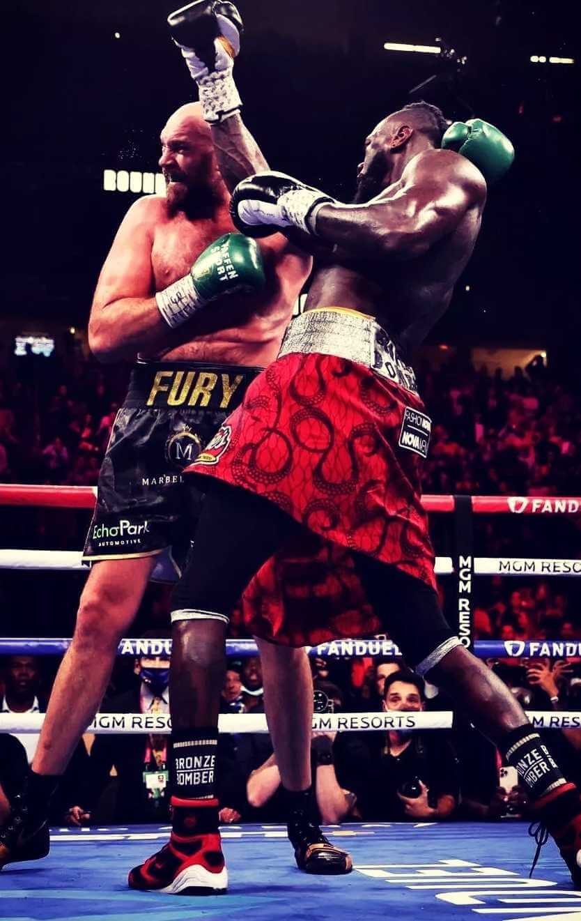 834x1321  Boxing - Audley Harrison \ U0026 Deontay Wilder Weasy -In - Английский институт спорта, Шеффилд - 26/4/13 Deontay Wilder во время веси