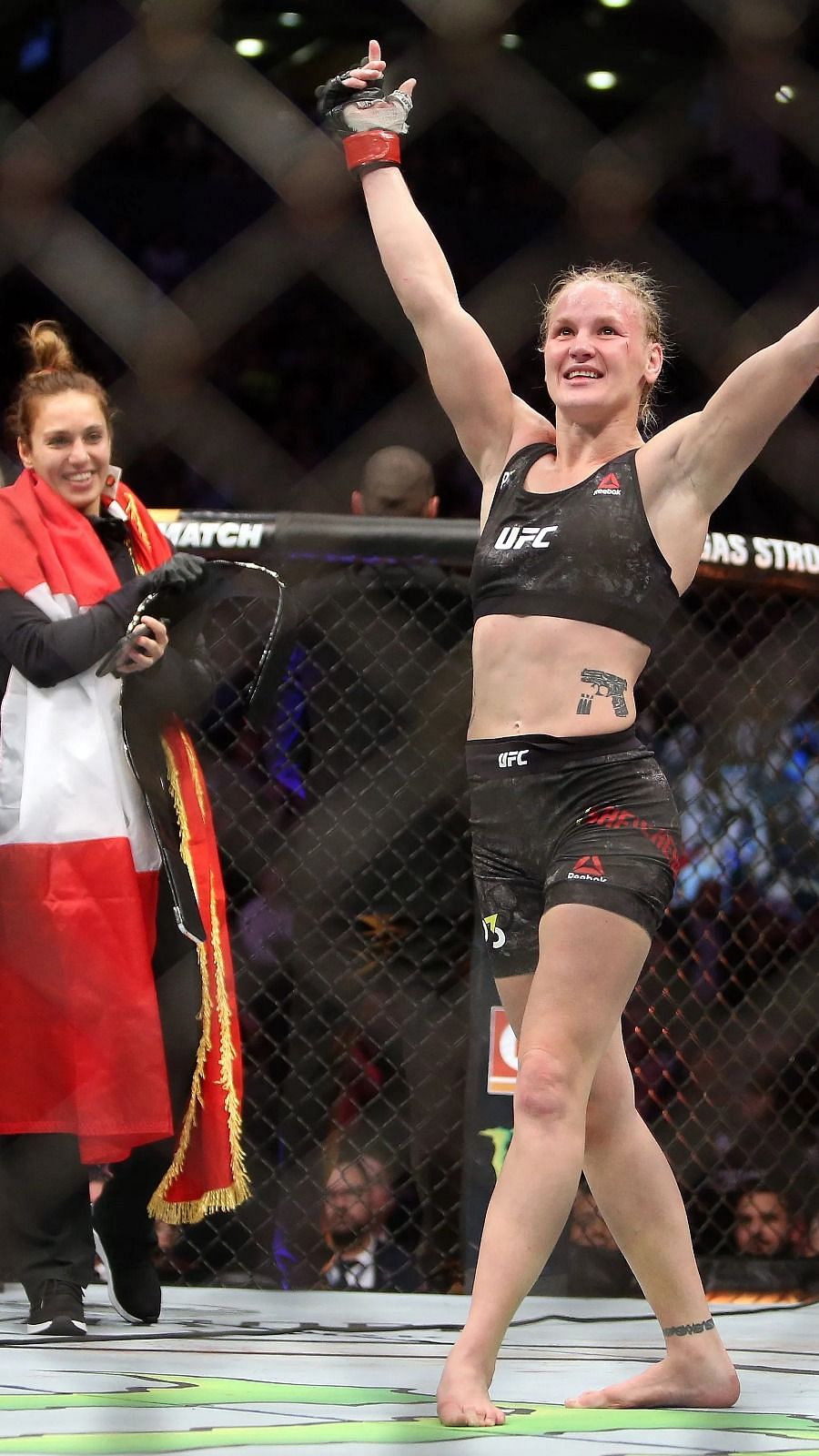 900x1600  Валентина Шевченко в Твиттере | Валентина Шевченко, UFC, бикини высокой шеи