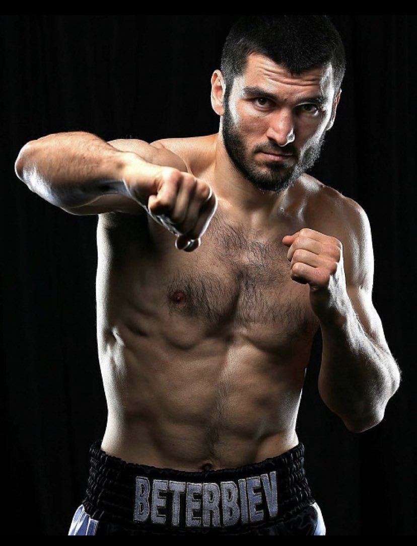 828x1085  Artur Beterbiev reveló por ue le le gustaría pelar con canelo álvarez - Infobae