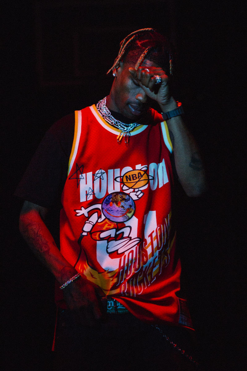 800x1200  Рэппер-разведенные баскетбольные трикотажные изделия: Хьюстонские ракетные трикотажные изделия