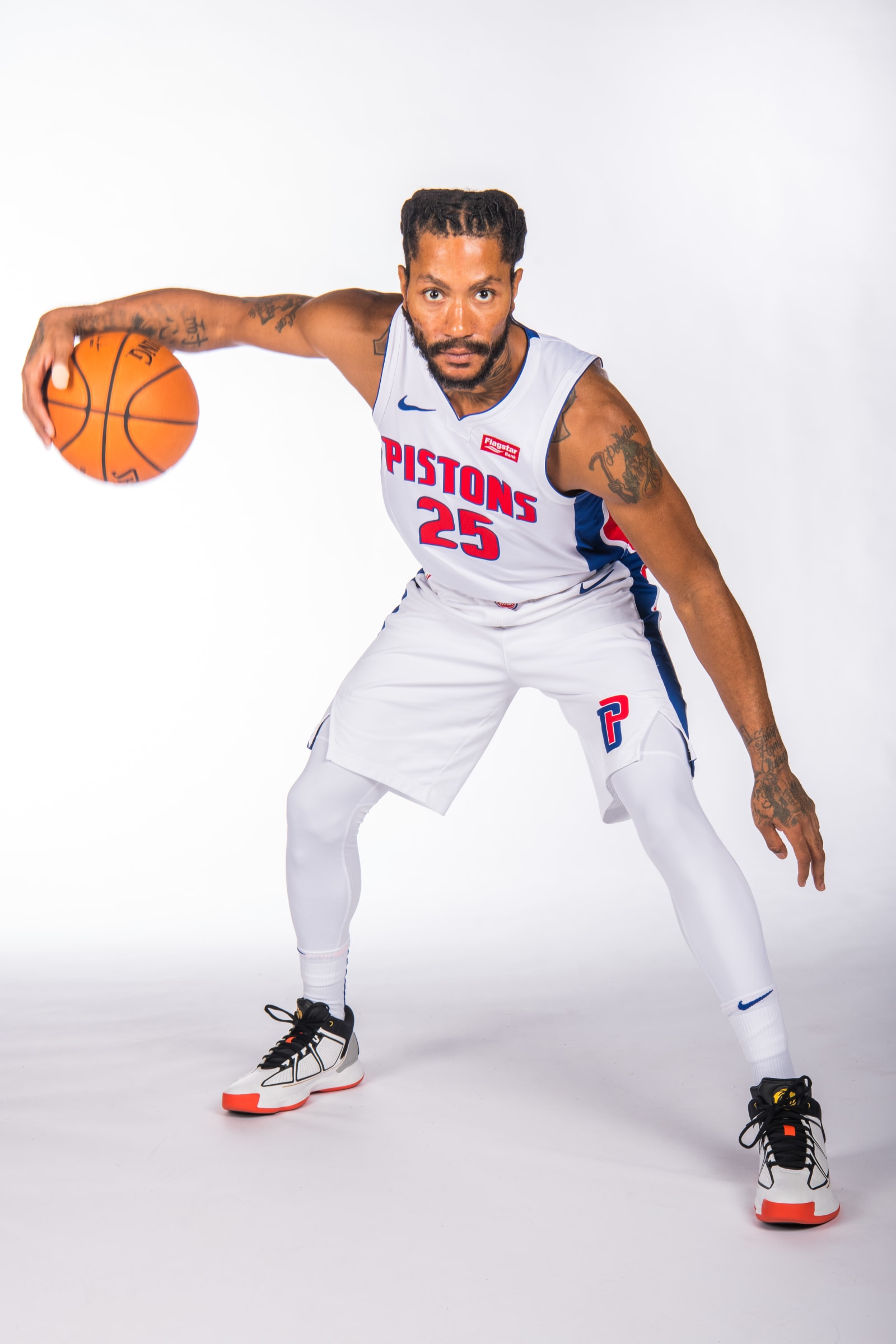 1600x2400  Детройтские поршни обои - пещера обоев