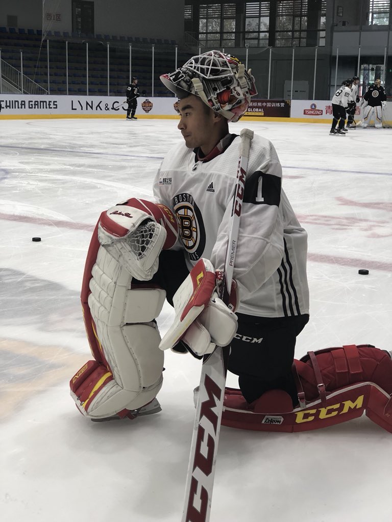 768x1024  Бостон Брюинз в Твиттере: \ «Наш третий вратарь для практики-Дерек Дун, который играл за Пекинскую красную звезду Х.К. Кунлун Кханс в прошлом сезоне. Он был подписан на ВОМ